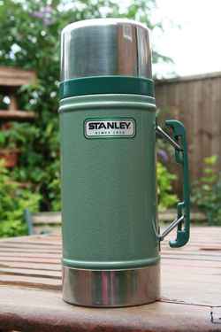 stanley-thermos-resized-5590ttu